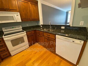 104 W Savannah Rdg Rd in Holly Springs, NC - Building Photo - Building Photo