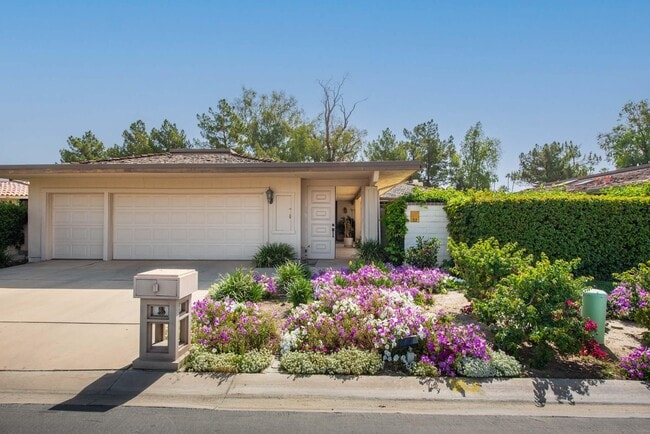 22 Dartmouth Dr in Rancho Mirage, CA - Building Photo - Building Photo