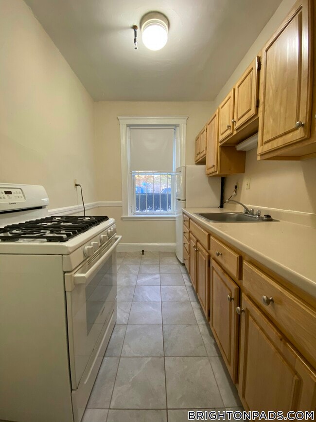 135 Washington St, Unit 3