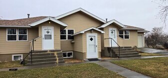 206 N Maple St, Unit B in Townsend, MT - Building Photo