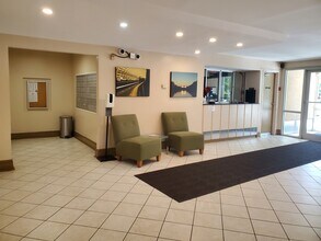 2401 H St NW, Unit 607 in Washington, DC - Building Photo - Building Photo