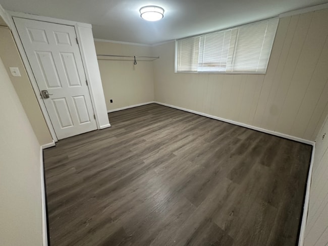 property at 1608 Jarvis Ave