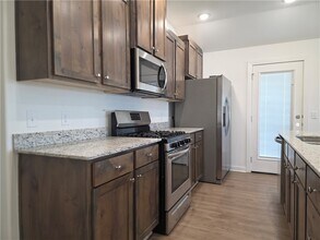 605 W Loren Dr in Siloam Springs, AR - Building Photo - Building Photo
