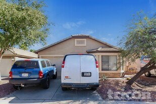 22671 Scott Dr in Maricopa, AZ - Building Photo