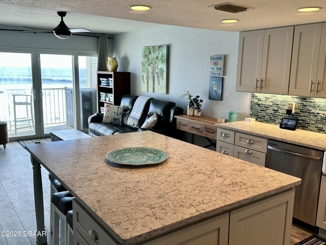 4849 Saxon Dr in New Smyrna Beach, FL - Building Photo - Building Photo