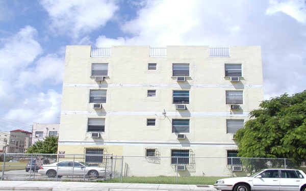 536 SW 12th Ave in Miami, FL - Building Photo - Building Photo