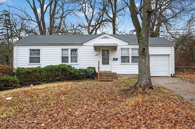 1015 Avant Dr in St. Louis, MO - Building Photo - Building Photo