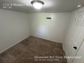1721 N Midwest Blvd in Midwest City, OK - Building Photo - Building Photo