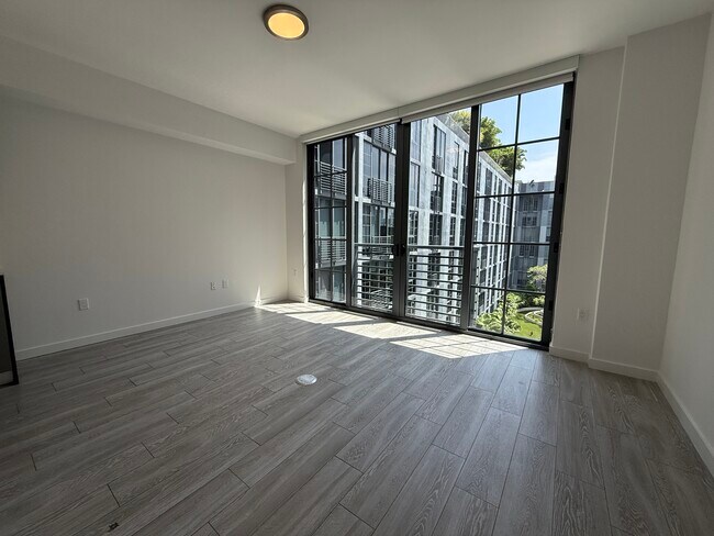 169 NW 26th St, Unit A2 in Miami, FL - Building Photo - Building Photo