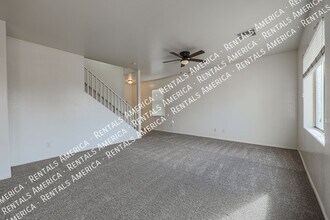 7312 S 56th Ln in Phoenix, AZ - Building Photo - Building Photo