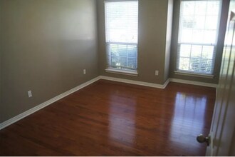 4005 SW Carriageway Ave in Bentonville, AR - Building Photo - Building Photo