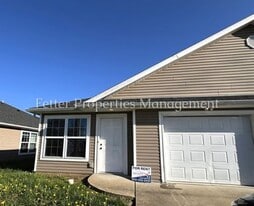 1350 Old Plank Rd in Newburgh, IN - Building Photo