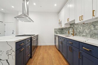 435 Central Ave in Jersey City, NJ - Foto de edificio - Building Photo