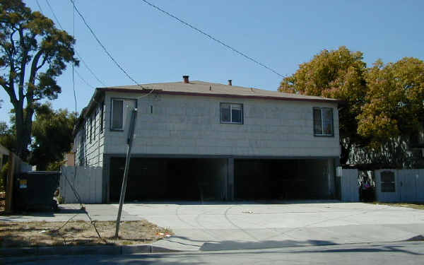 439 Alden St in Redwood City, CA - Foto de edificio - Building Photo