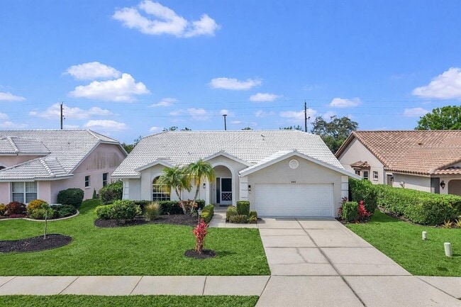 6409 Stone River Rd in Bradenton, FL - Building Photo - Building Photo