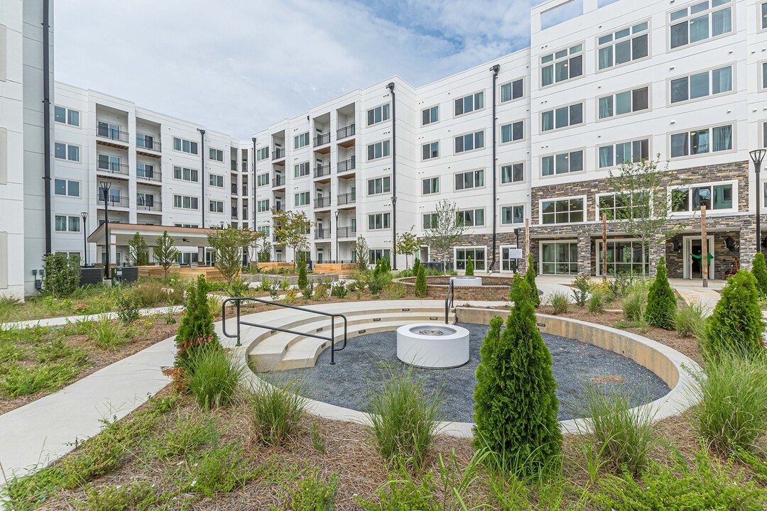 Briar Park 55+ Apartments in Atlanta, GA - Building Photo