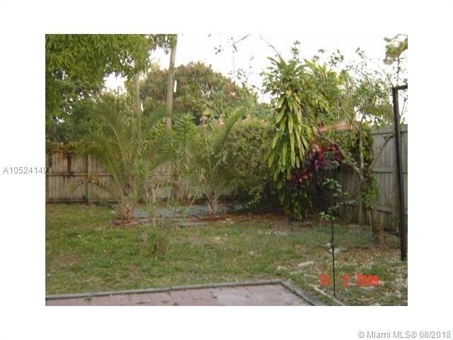 2500 NE 193rd St-Unit -2502 in Miami, FL - Foto de edificio - Building Photo