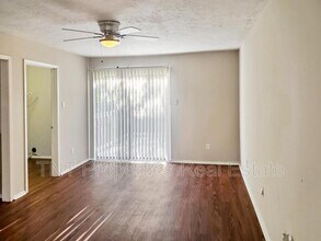 304 Manuel Dr in College Station, TX - Building Photo - Building Photo