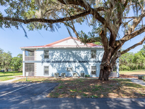 Rodekalya Circle in Dade City, FL - Foto de edificio - Building Photo