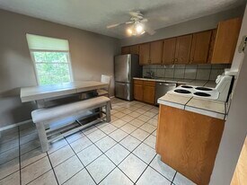 1016 Arrowhead Dr, Unit 1016 Arrowhead Drive in Oxford, OH - Building Photo