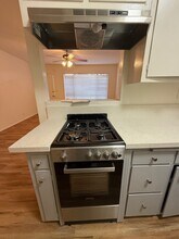 4855 Lexington Ave in Los Angeles, CA - Building Photo - Building Photo