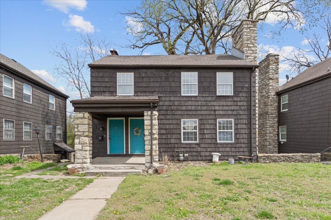 4605 Harrison St in Kansas City, MO - Building Photo