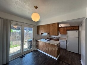 957 Taylorsview Dr in Vandalia, OH - Building Photo - Building Photo