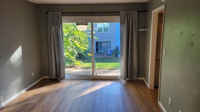 343 Leisure Ct in Marietta, GA - Building Photo - Building Photo