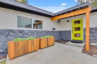3909 W Normandie Dr in Boise, ID - Foto de edificio - Building Photo