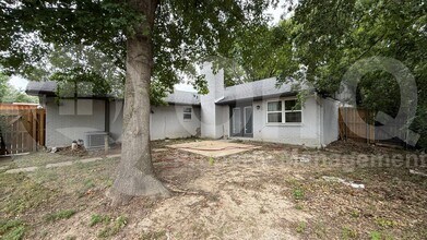 306 Wildbriar Dr in Garland, TX - Building Photo - Building Photo
