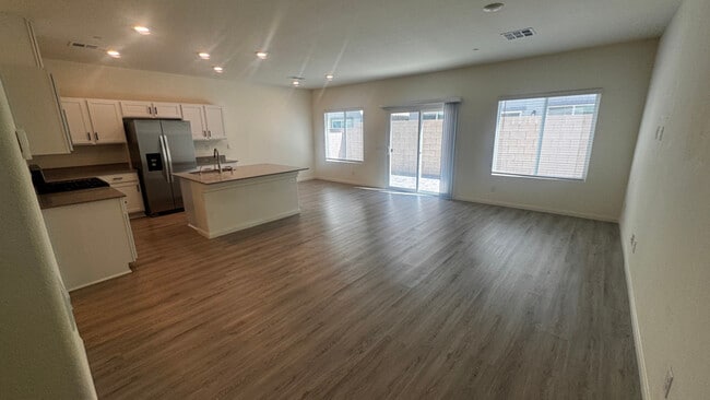 4719 Arctic Clfs Ave in Las Vegas, NV - Building Photo - Building Photo