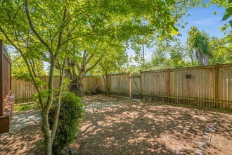 806 W Argand St in Seattle, WA - Building Photo - Building Photo