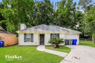 2561 Realm St in North Charleston, SC - Building Photo