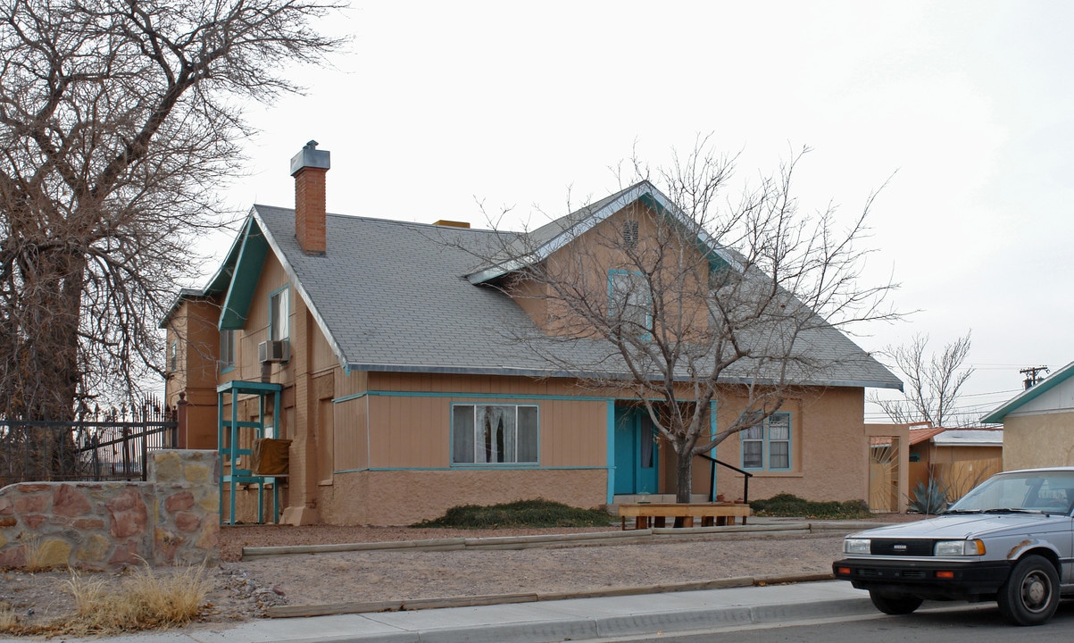 3206 Oak St in Las Cruces, NM - Building Photo