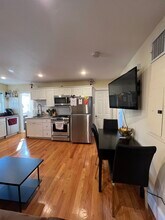 30 Cambridge Ter, Unit 3 in Cambridge, MA - Foto de edificio - Building Photo