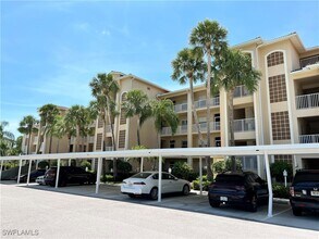 8600 Cedar Hammock Cir in Naples, FL - Building Photo - Building Photo