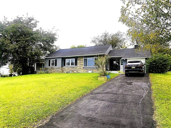 101 Tyler Rd in King of Prussia, PA - Building Photo - Building Photo