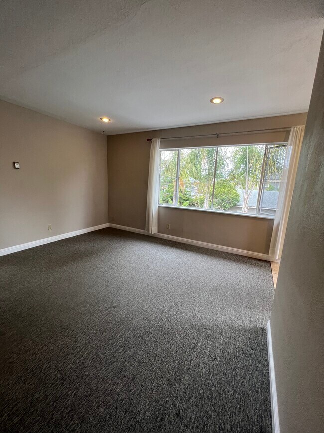 2216 Ashby Ave Apartments and Nearby Berkeley Apartments For Rent