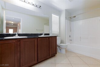 6736 Prairie Dusk Dr in Las Vegas, NV - Building Photo - Building Photo