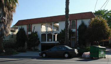 Carmel Apartments | 10-units near SJSU in San Jose, CA - Foto de edificio - Building Photo