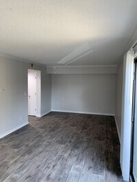 The Vibe @ 8035 photo'