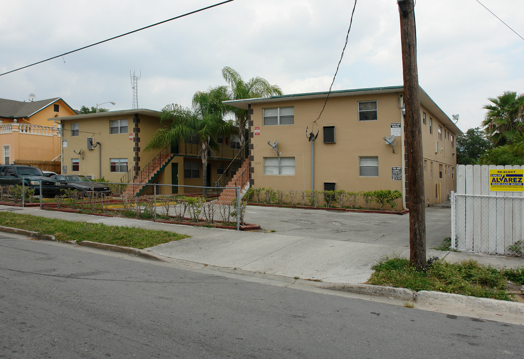 1025-1031 NW 6th St in Miami, FL - Building Photo