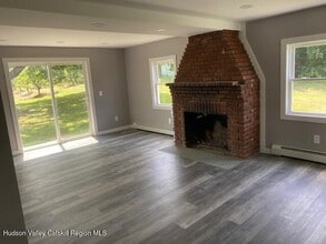 333 Perkinsville Rd in Highland, NY - Building Photo - Building Photo