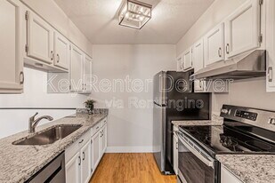 7665 E Eastman Ave in Denver, CO - Building Photo