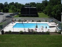 Building Photo - Country Set Apartments in Tiffin, Ohio