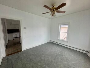 61 John St, Unit 3 in Pawtucket, RI - Building Photo - Building Photo