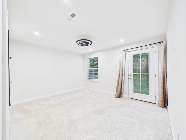 9806 Oaklawn Blvd NW in Huntersville, NC - Building Photo - Building Photo