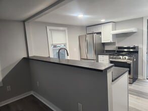 223 Meadow St in Naugatuck, CT - Building Photo - Building Photo