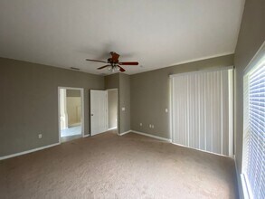 83 N Lakewalk Dr in Palm Coast, FL - Foto de edificio - Building Photo