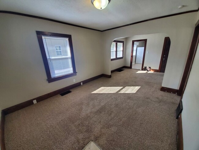 2616 Bowdoin St in Des Moines, IA - Building Photo - Building Photo